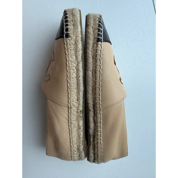 Chanel CC Espadrilles Beige Black Cap Toe Leather Flats Size 39 Lambskin - Picture 15 of 16